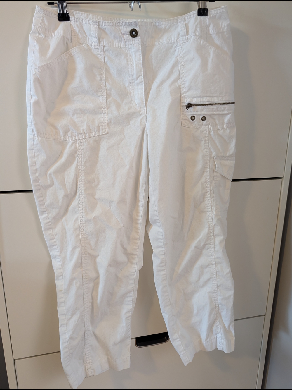 Chico's - White Crop Cargo with Utility Pockets - Size 0.5=6